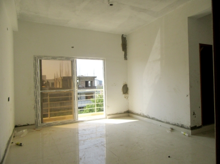 6) Li id 367 - Childrens Bedroom.JPG